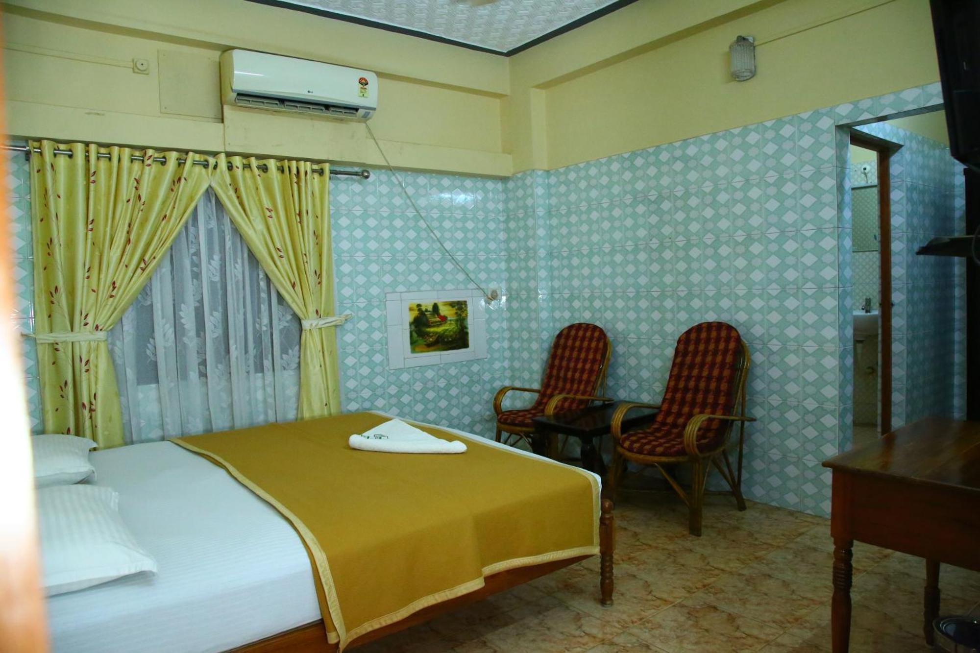Lake Palace Family Resort Kumarakom Exteriör bild